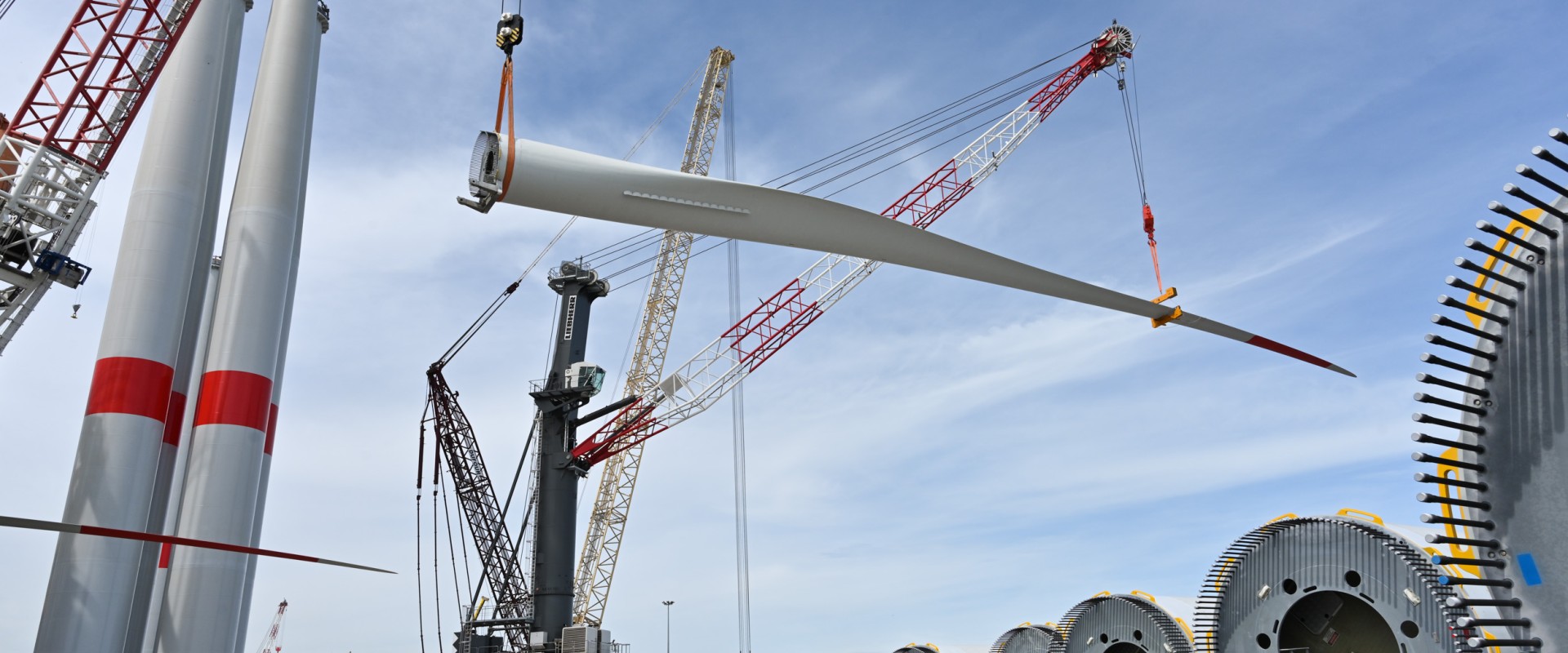 Éole, plateforme d'assemblage pour les éoliennes en mer de demain